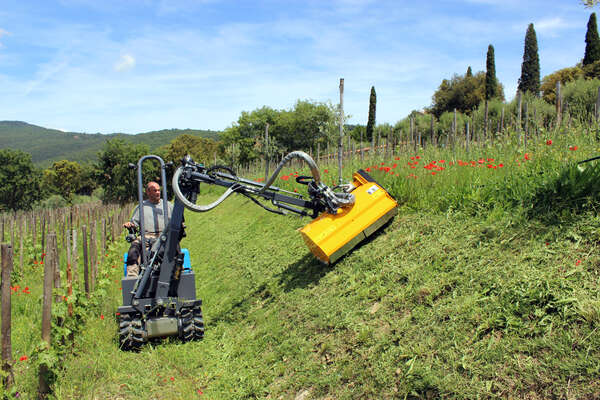 Coupe-herbe pour pentes