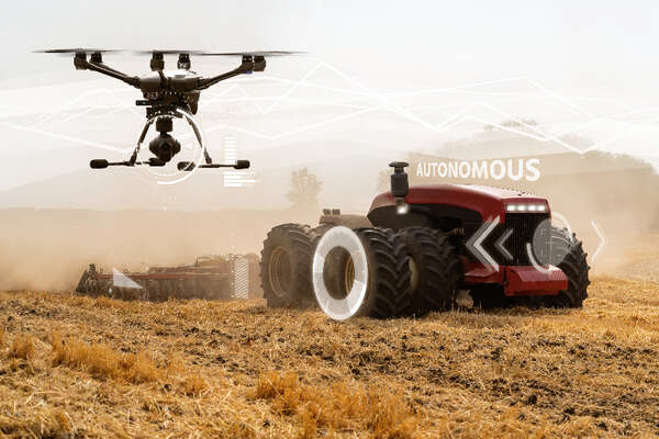 Tracteur et drone autonomes Tracteur et drone autonomes